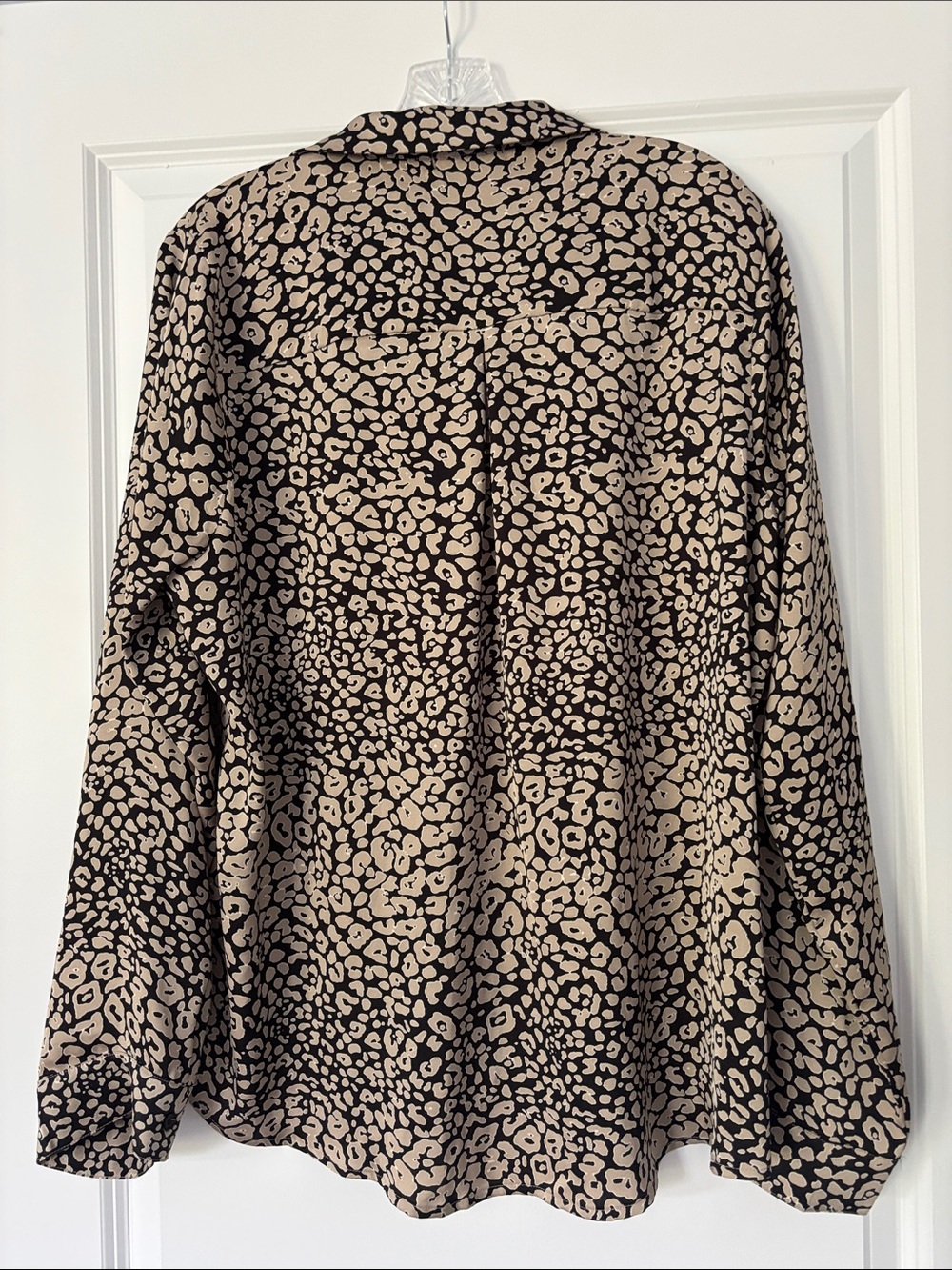 Skies are Blue From Vici leopard print button down blouse tan and black XL - Picture 6 of 7